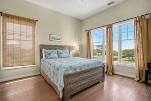 4 bedrooms, iron/ironing board, Internet, bed sheets - "Tranquil Tides"-4BR, 3BA, beautiful home with private beach access! (Cape Charles)