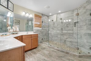 Shower, hair dryer, towels - "Tranquil Tides"-4BR, 3BA, beautiful home with private beach access! (Cape Charles)