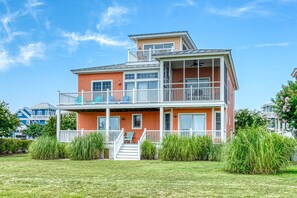 Exterior - "Tranquil Tides"-4BR, 3BA, beautiful home with private beach access! (Cape Charles)