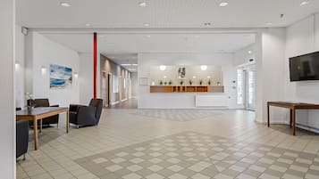 Villa | Lobby