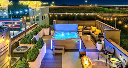 Ultimate Luxe | 13 Beds! Priv Hot Tub/Game Room!