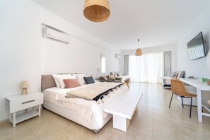 Comfort Apartment, City View - Alpha Urban Suites (Rhodes)