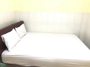Deluxe Double Room | Free WiFi, bed sheets