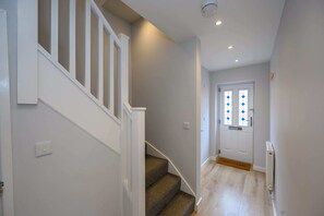 Interior - Dings: Central Bristol House by STAE-Homes (Bristol City)