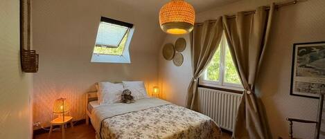 5 chambres, bureau, fer et planche Ă repasser, Wi-Fi gratuit