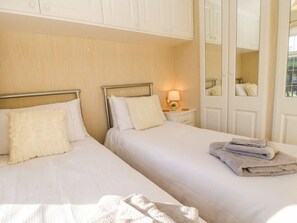 2 chambres, bureau, fer et planche à repasser, Wi-Fi gratuit