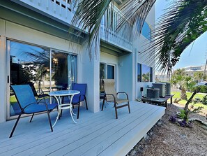 Outdoor dining - Island Home #102 | Close to Beach and Destin Harbor (Destin)