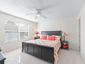 2 室のベッドルーム、アイロン / アイロン台、インターネット、ベッドシーツ