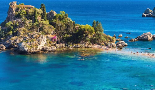  Bohemian soul 3-bedroom apartment at IsolaBella with SeaView