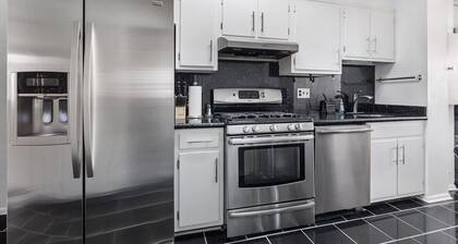 Family & Group Trips to DC - 4-BR Close to METRO
