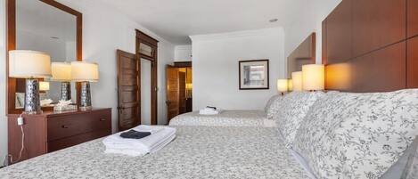 4 Schlafzimmer, Bügeleisen/Bügelbrett, WLAN, Bettwäsche