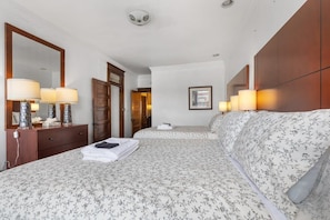 4 quartos, ferros/tábuas de passar roupa, Wi-Fi, roupa de cama