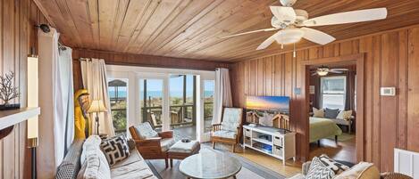 リビング エリア