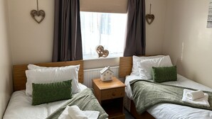 單棟房屋 | 2 間睡房、熨斗/熨衫板、免費 Wi-Fi、床單