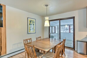 House, 4 Bedrooms | Dining