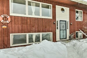 House, 4 Bedrooms | 4 bedrooms, laptop workspace, iron/ironing board, free WiFi