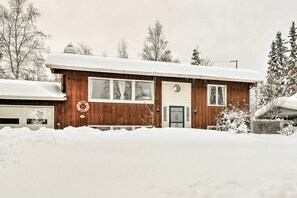 House, 4 Bedrooms | Exterior