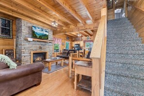 Cabin, 3 Bedrooms | Living area
