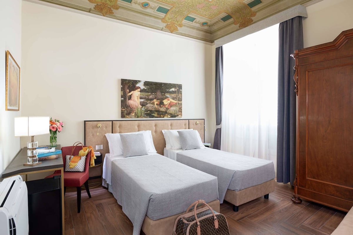 Deluxe Twin kamer, uitzicht op stad | 1 slaapkamer, individueel gedecoreerd, individueel gemeubileerd