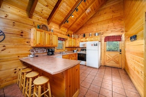 Cabin, 2 Bedrooms | Private kitchen | Fridge, oven, coffee/tea maker, toaster - Ern812 - Eagles Perch 2 Bedroom Cabin by RedAwning (Sevierville)