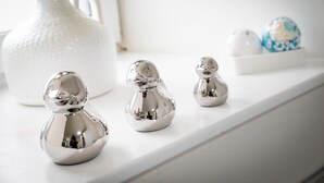 Interior detail - Luxurious Room & En-suite Bath (Whitehaven)