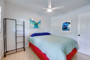 Interior - San Marcos Apartment on 10 Acres ~ 6 Mi to Tsu! (San Marcos)