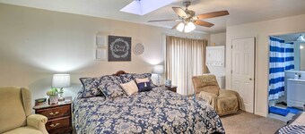 Quaint Akron Studio - Near Parks & Hunting!