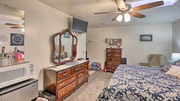 Apartment (0 Bedroom) | Interior