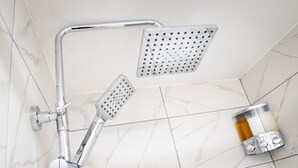Bathroom - Modern Double Room - En-Suite (Whitehaven)