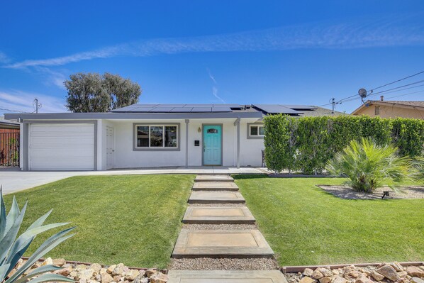 Interior - Pet-friendly Palm Desert Gem w/ Golf Course View (Palm Desert)