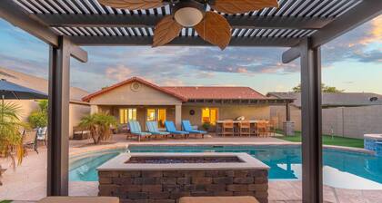 Sunny San Tan Valley Home w/ Backyard Oasis!