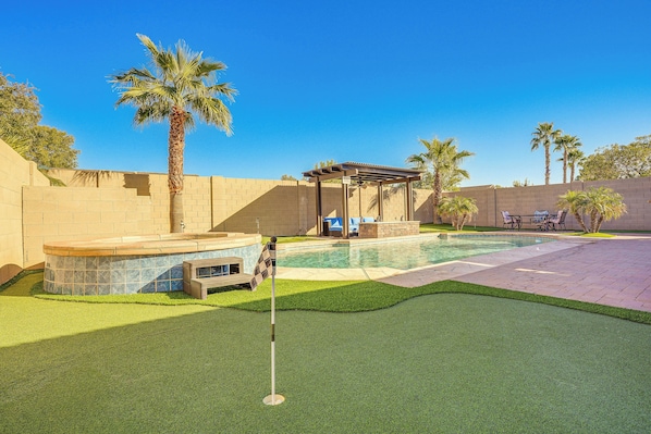 House (4 Bedrooms) | Front of property