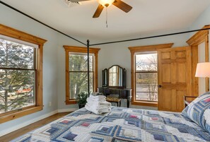 3 habitaciones, escritorio, tabla de planchar con plancha y wifi gratis