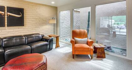 Tucson Townhome w/ Mountain View, Pool Access!