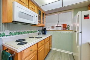 House (4 Bedrooms) | Interior - Deck & Community Perks: Sky Valley Home! (Dillard)