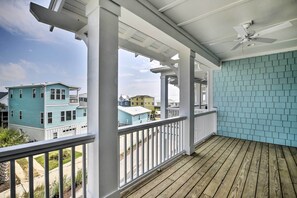 Interior - Luxury Townhouse w/ Ocean Views - Walk to Ocean! (Kure Beach)