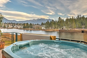 Interior - Waterfront Lake Tahoe Gem w/ Hot Tub & Mtn Views! (South Lake Tahoe)