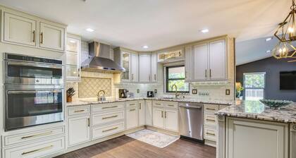 Near Golf & Beaches: Coral Springs Home w/ Yard!