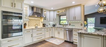 Near Golf & Beaches: Coral Springs Home w/ Yard!