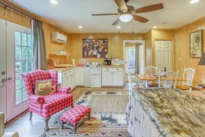 Apartment (0 Bedroom) | Interior