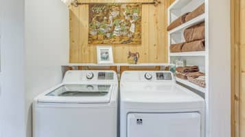 Apartment (0 Bedroom) | Interior