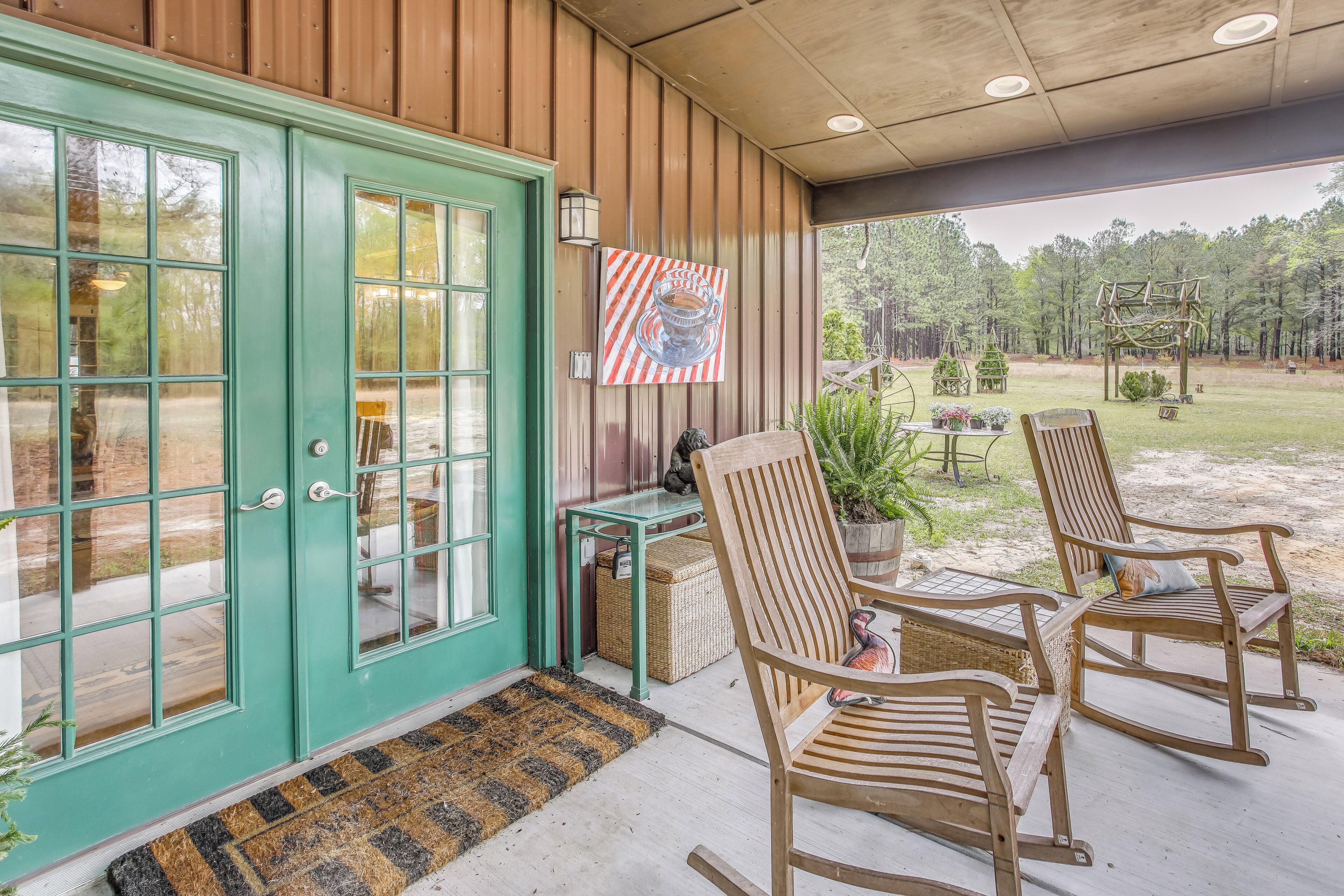 المنشأة من الداخل