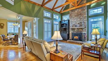 Rumah (6 Bedrooms) | Interior