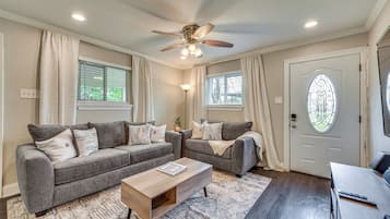 Nhà (2 Bedrooms) | Nội thất