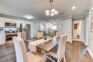 House (2 Bedrooms) | Interior - Baton Rouge Home w/ Private Patio: 2 Mi to Lsu! (Baton Rouge)
