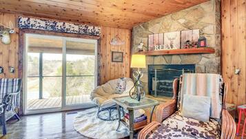 Rumah (2 Bedrooms) | Interior