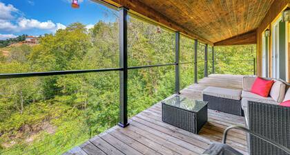 Waterfront Dandridge Cabin, 24 Mi to Pigeon Forge!