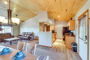 Interior - Near Lakes & Trails: Pet-friendly Cabin in Arizona (Overgaard)