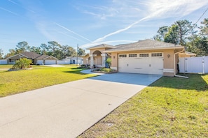 House (4 Bedrooms) | Interior - Relax Poolside: Spring Hill Family Home w/ Yard! (Spring Hill)