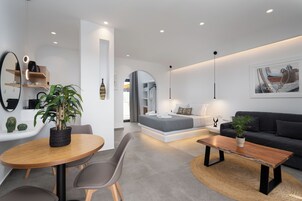 Executive Suite | Living area